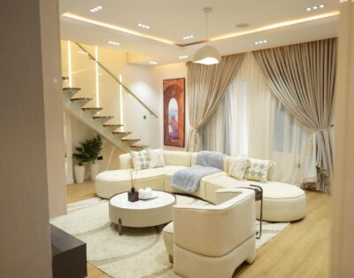 WHITEROSE Luxurious 2 Bedroom Maisonette Apartment | Lekki phase 1