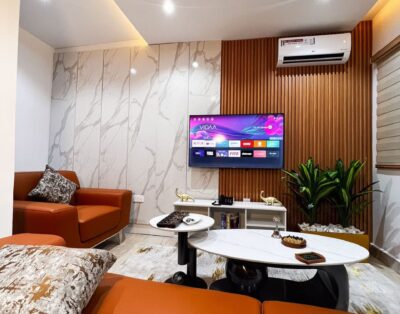 Refined Penthouse Featuring a Modern Open-layout Kitchen | Lekki Phase 1 (304)